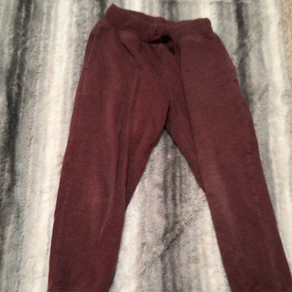 5/$50 Children's Place Boys Size 7/8 (M)  Maroon Joggers - Picture 1 of 3